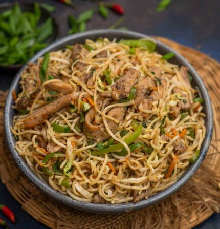 NON-VEG HAKKA NOODLES